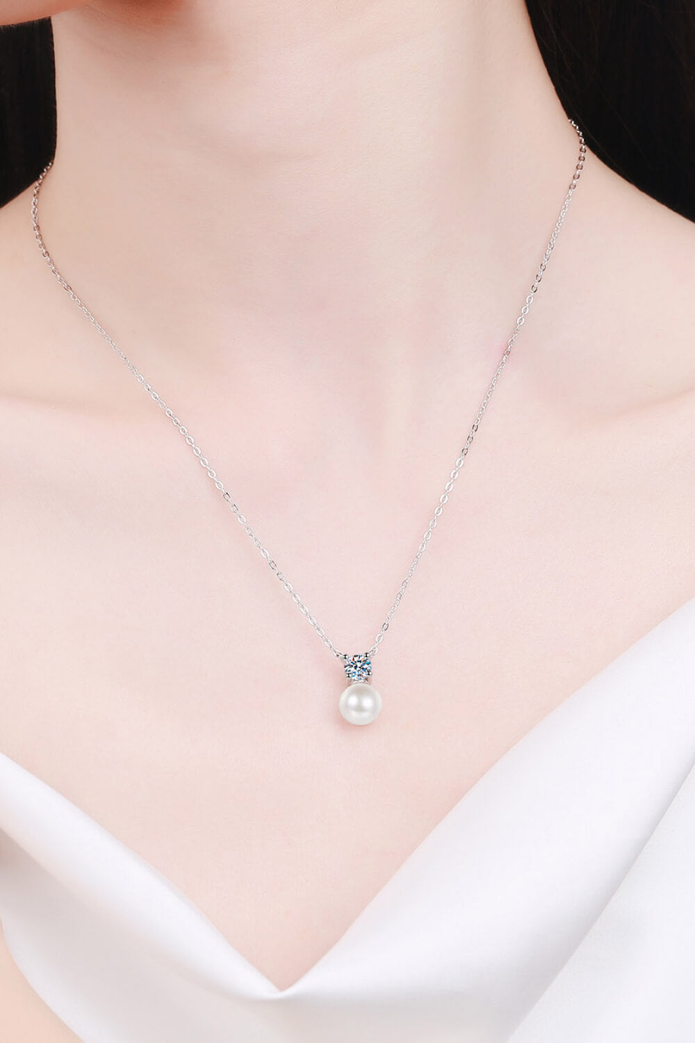 Freshwater Pearl Moissanite Necklace (925 Sterling Silver)