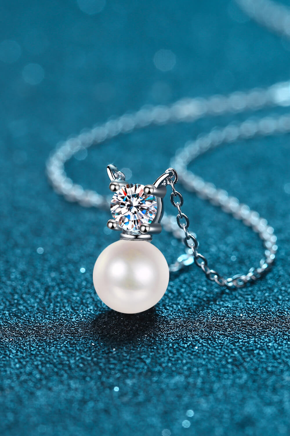 Freshwater Pearl Moissanite Necklace (925 Sterling Silver)